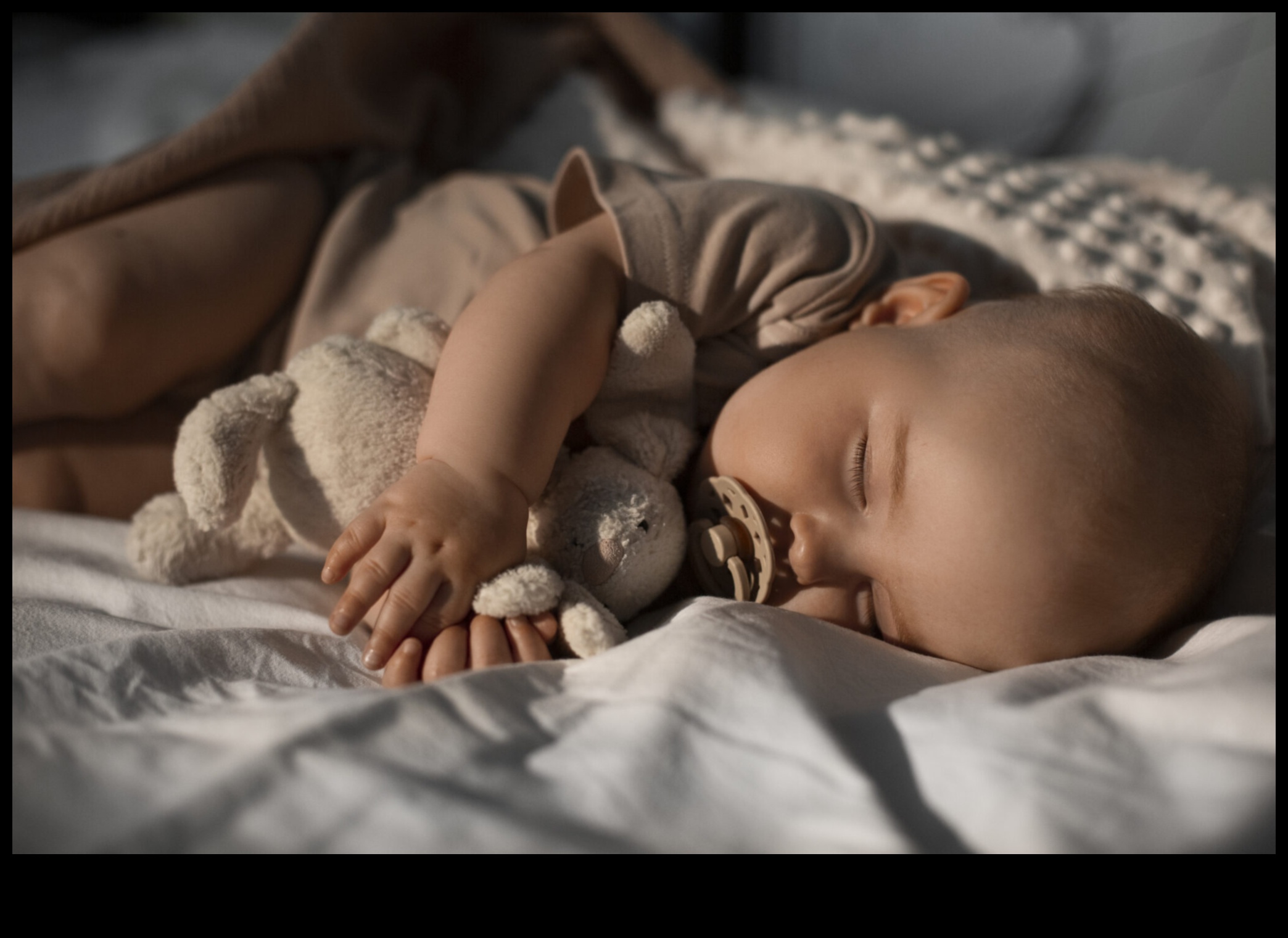 Čukstošais smilšu cilvēks: mierīgas naktis ar mazuli