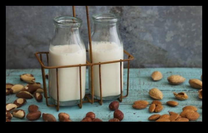 DIY Nut Milk Bliss: unikālu mandeļu piena maisījumu izveide mājās
